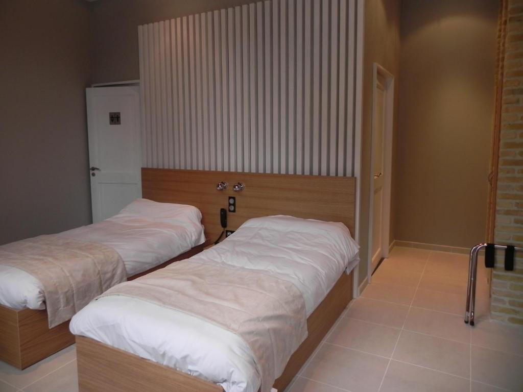 Hotel - Restaurant Au Tonnelier Bergues Szoba fotó