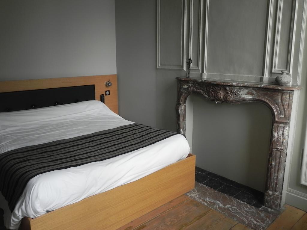 Hotel - Restaurant Au Tonnelier Bergues Szoba fotó